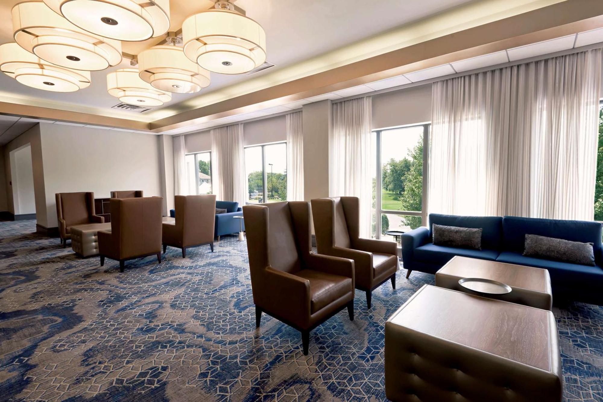 Hilton Chicago Oak Brook Hills Resort & Conference Center Экстерьер фото