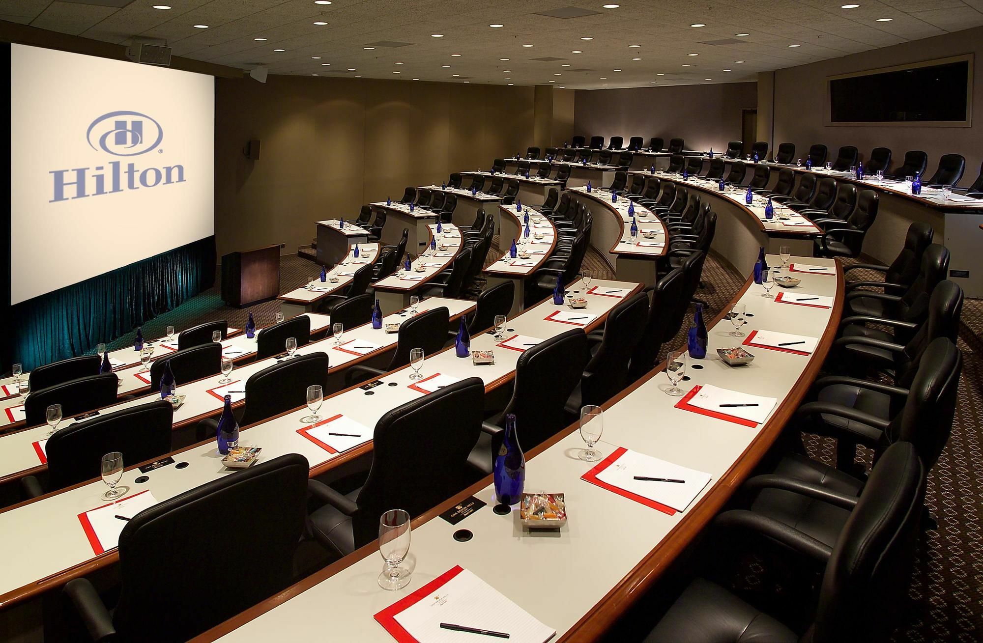 Hilton Chicago Oak Brook Hills Resort & Conference Center Экстерьер фото
